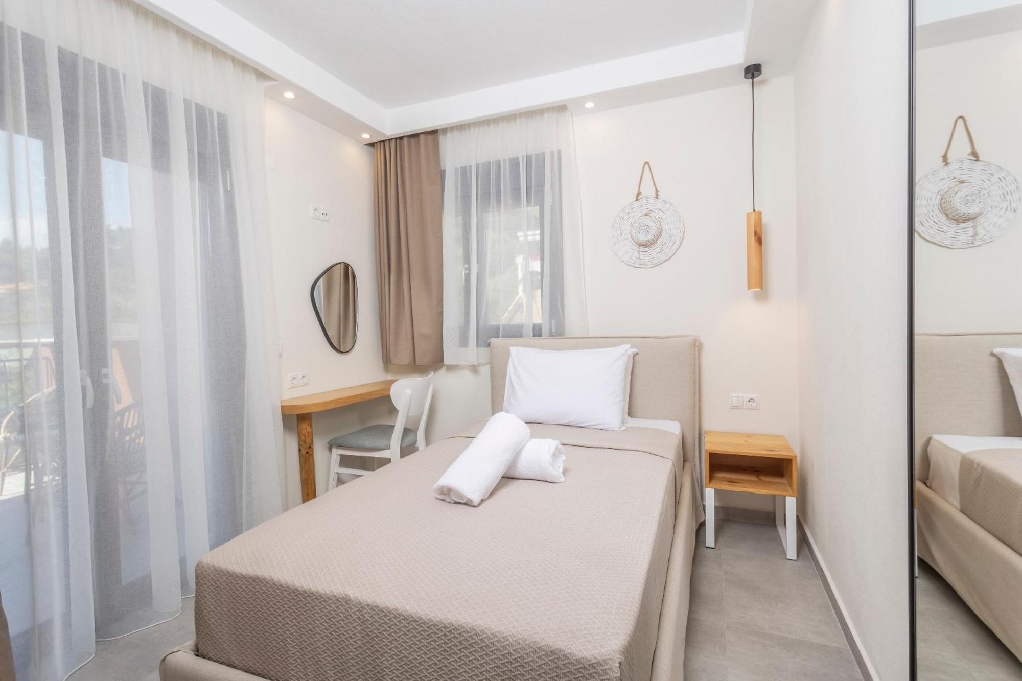 Ionas 3 * Nea Skioni
