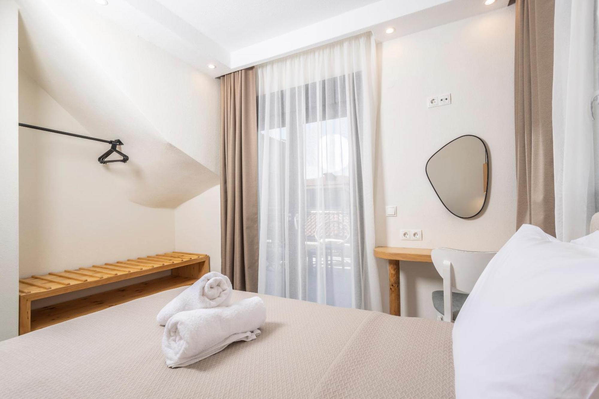 Ionas 3 Apartment
