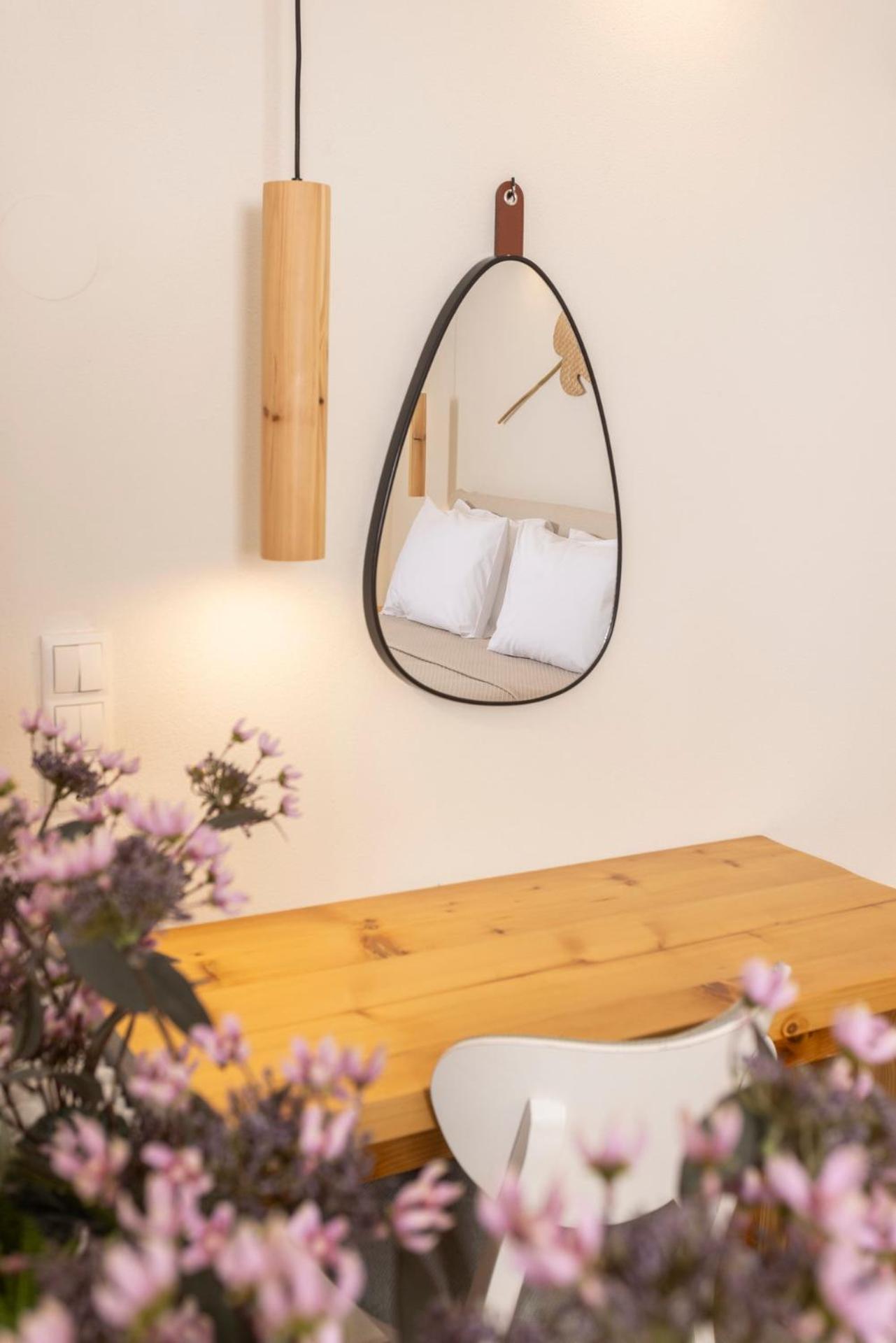 Ionas 3 Apartment *